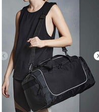 Load image into Gallery viewer, Holdall
